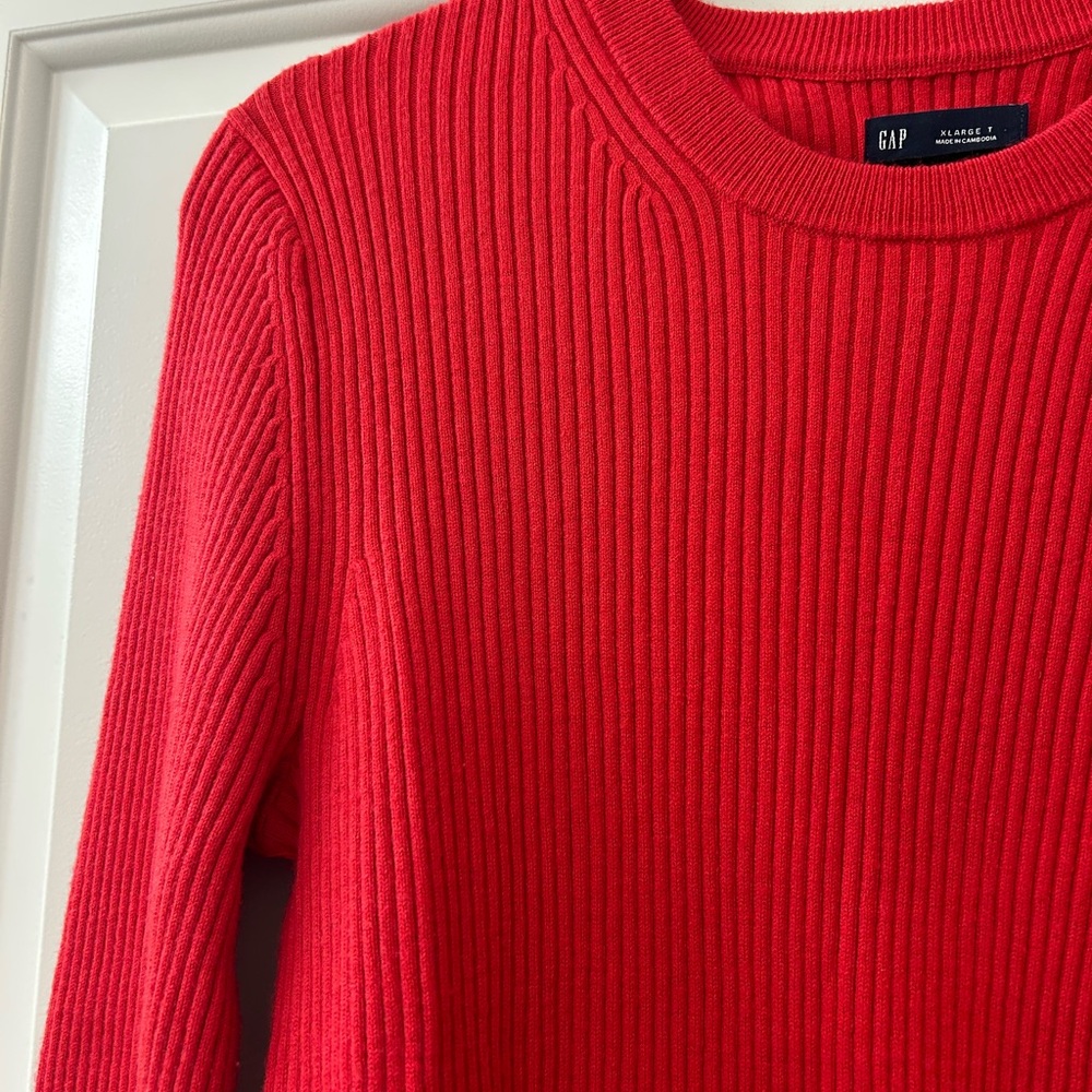 GAP Red Ribbed Crewneck Sweater - Picture 3 of 3